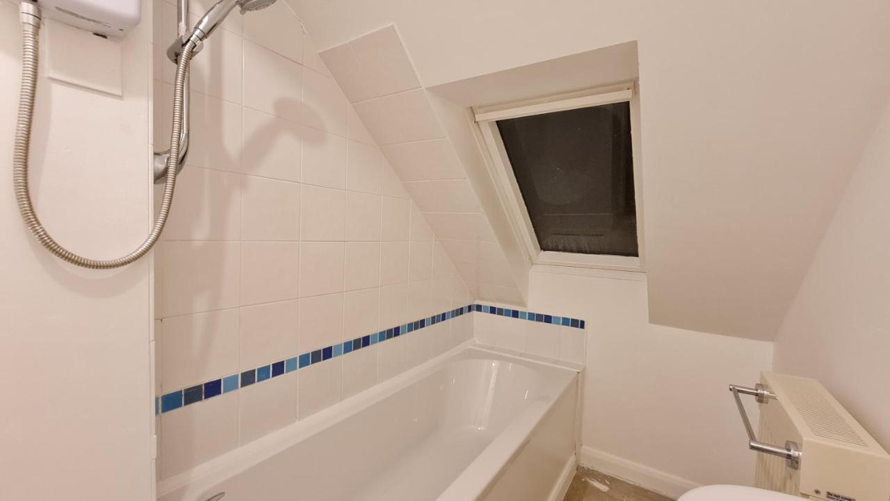 Grace Apartments - Living Stream 1 Ашфорд Экстерьер фото