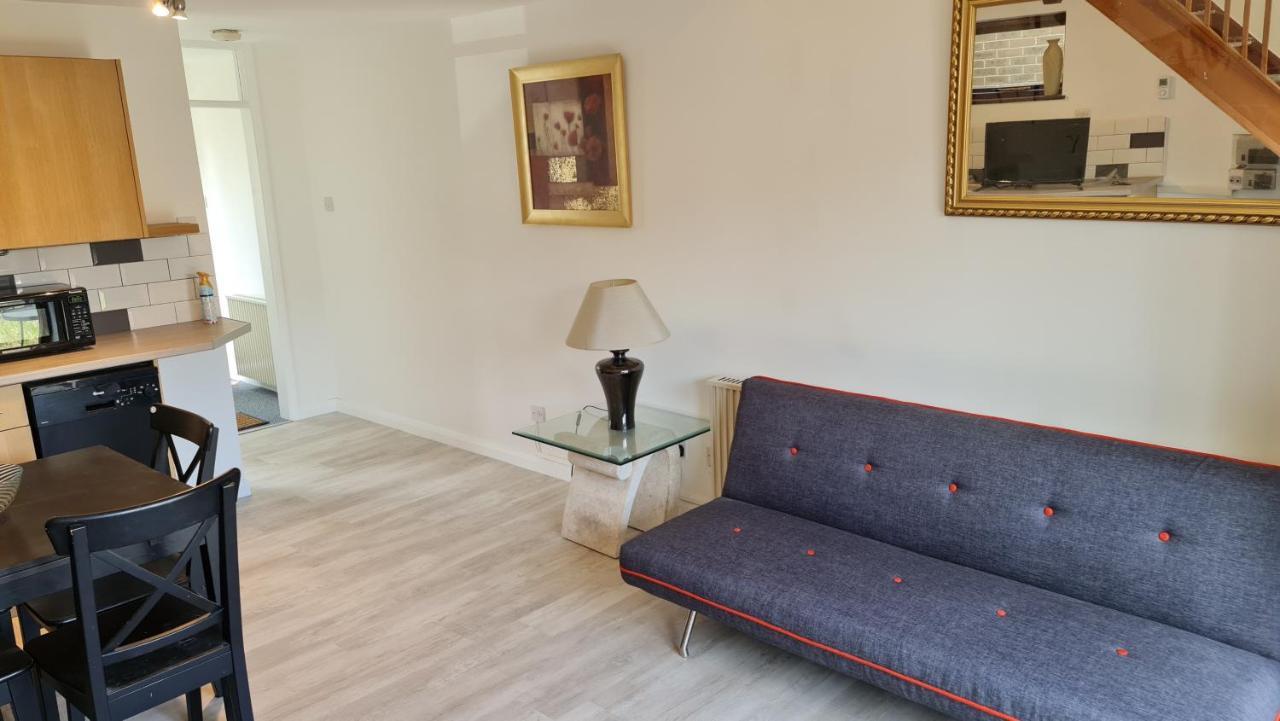 Grace Apartments - Living Stream 1 Ашфорд Экстерьер фото